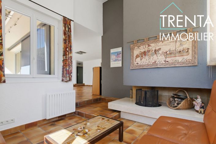 Image No.9-5 Bed House for sale