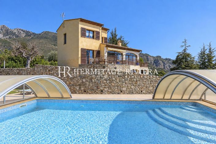 Image No.8-5 Bed House for sale