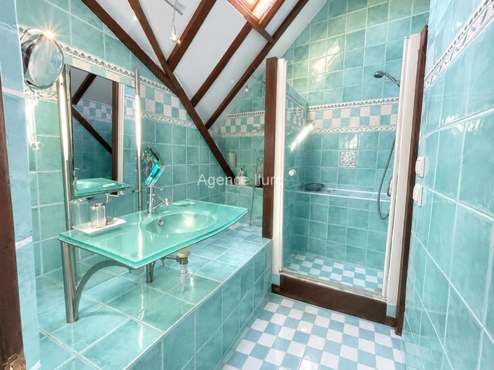 Image No.12-3 Bed House for sale