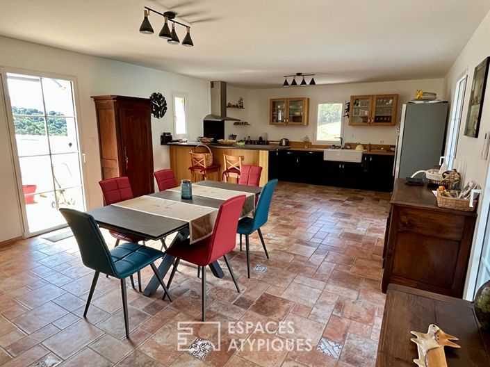 Image No.6-5 Bed House for sale