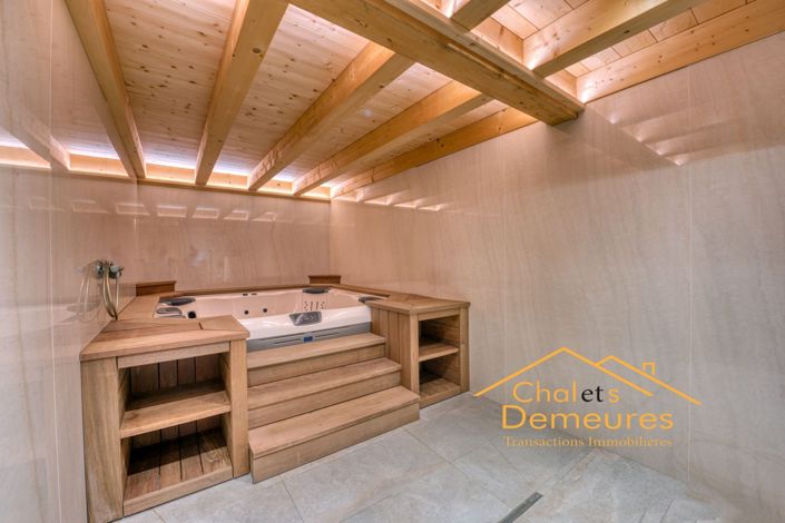 Image No.17-6 Bed House for sale