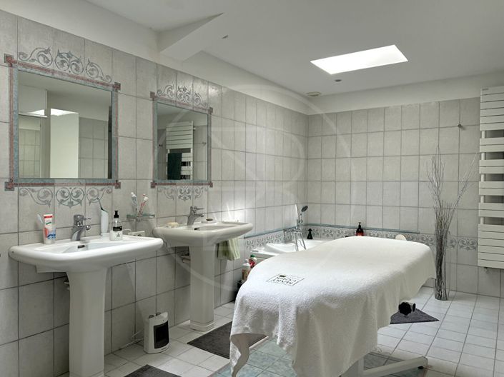 Image No.12-3 Bed House for sale