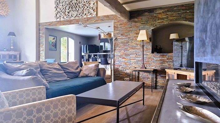 Image No.7-7 Bed House for sale