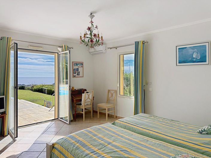Image No.13-5 Bed House for sale