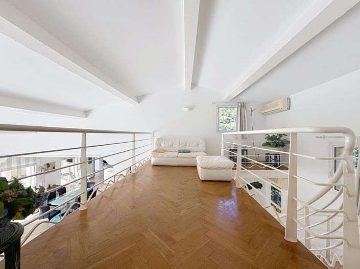 Image No.15-5 Bed House for sale