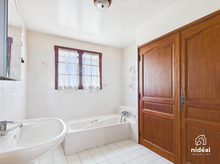 Image No.13-3 Bed House for sale