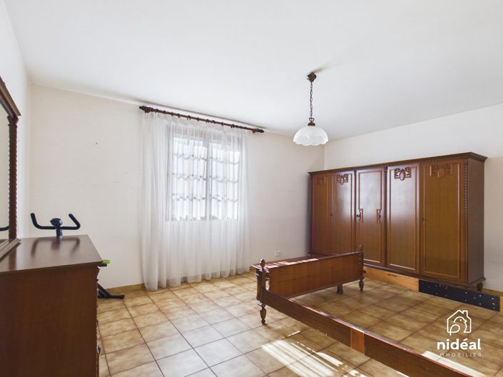 Image No.14-3 Bed House for sale