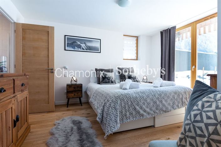 Image No.10-2 Bed House for sale
