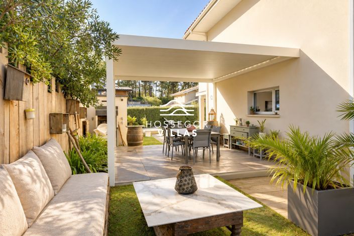Image No.17-5 Bed House for sale