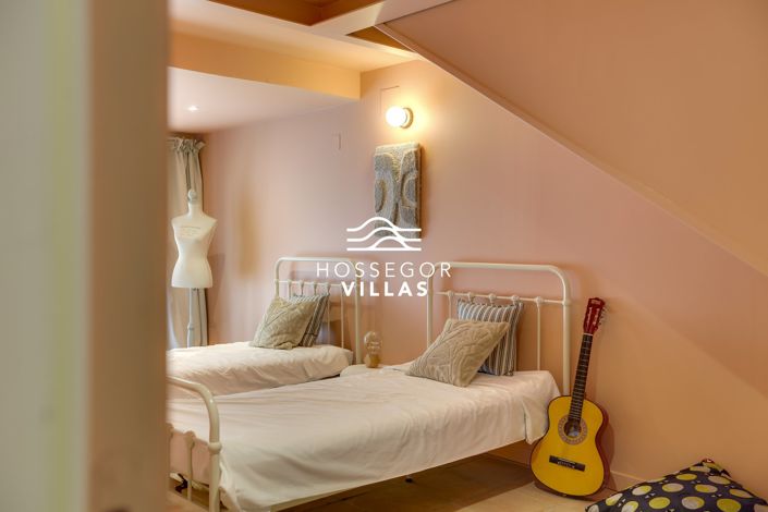 Image No.14-3 Bed House for sale
