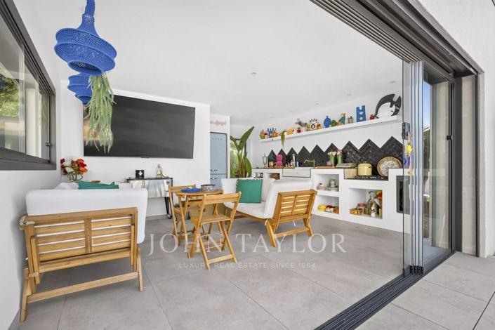 Image No.17-4 Bed House for sale