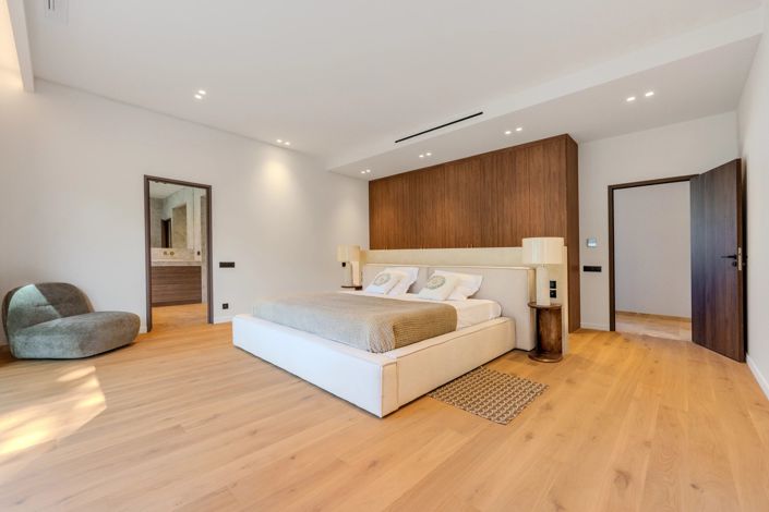 Image No.13-5 Bed House for sale