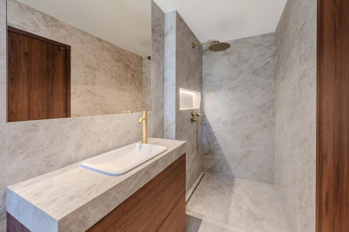 Image No.24-5 Bed House for sale