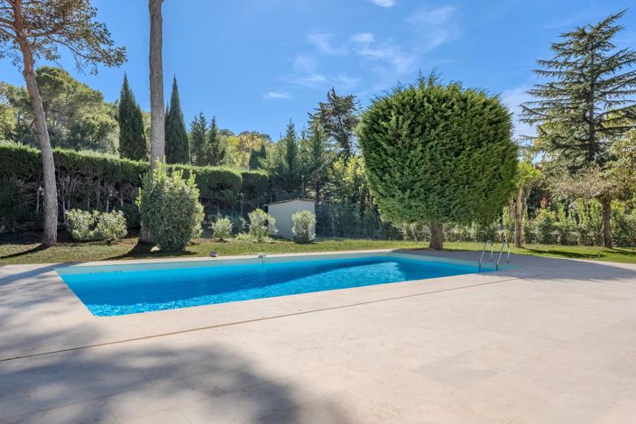 Image No.6-5 Bed House for sale