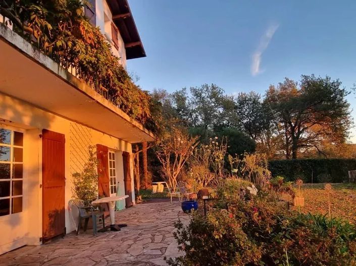 Image No.4-7 Bed House for sale