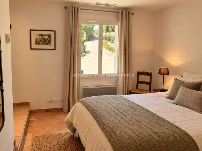 Image No.12-6 Bed House for sale
