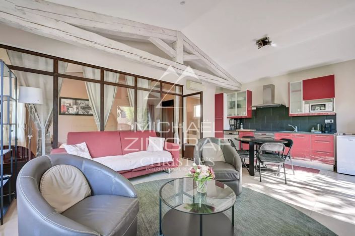 Image No.14-6 Bed House for sale