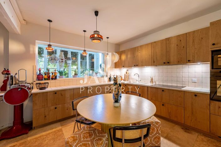 Image No.13-7 Bed House for sale