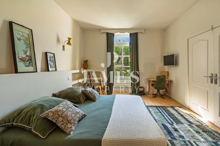 Image No.16-7 Bed House for sale