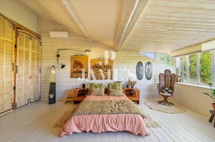 Image No.18-7 Bed House for sale