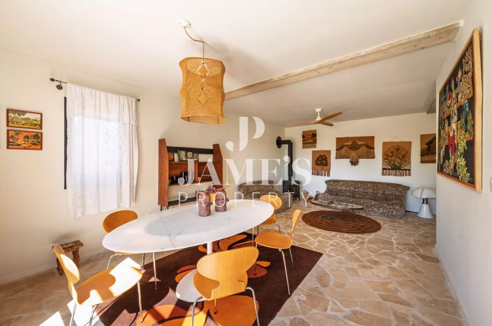 Image No.25-7 Bed House for sale