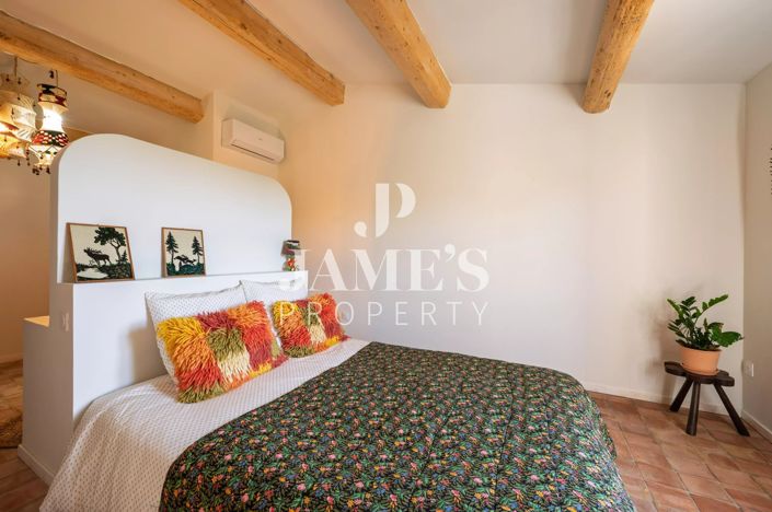 Image No.27-7 Bed House for sale