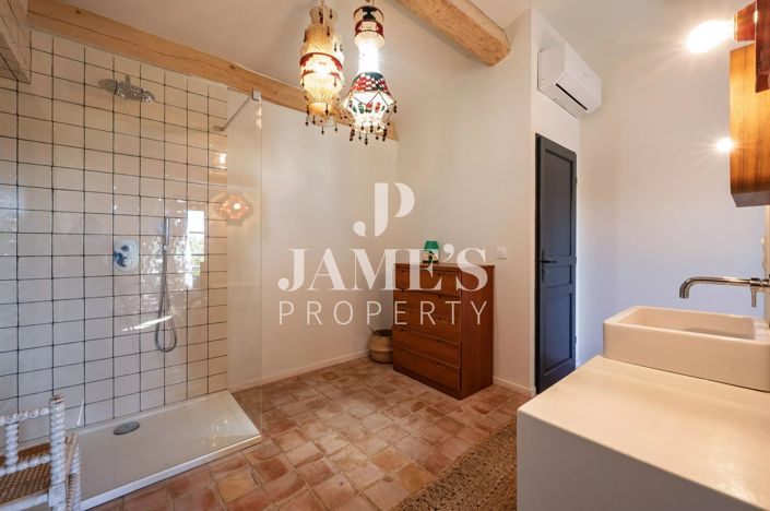 Image No.29-7 Bed House for sale