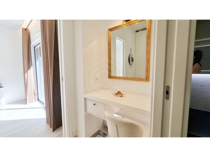 Image No.30-4 Bed House for sale