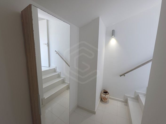 Image No.31-4 Bed House for sale