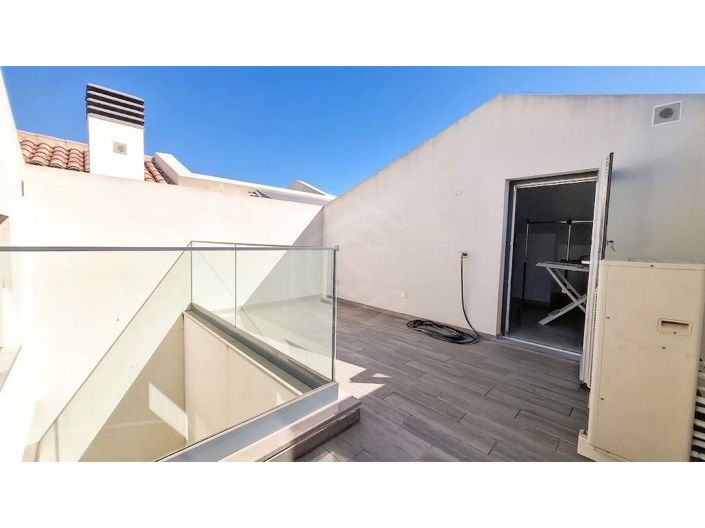 Image No.36-4 Bed House for sale