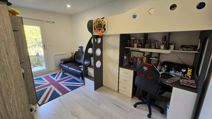 Image No.6-3 Bed House for sale