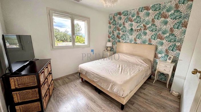 Image No.13-3 Bed House for sale
