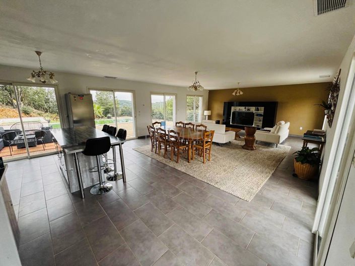 Image No.6-3 Bed House for sale