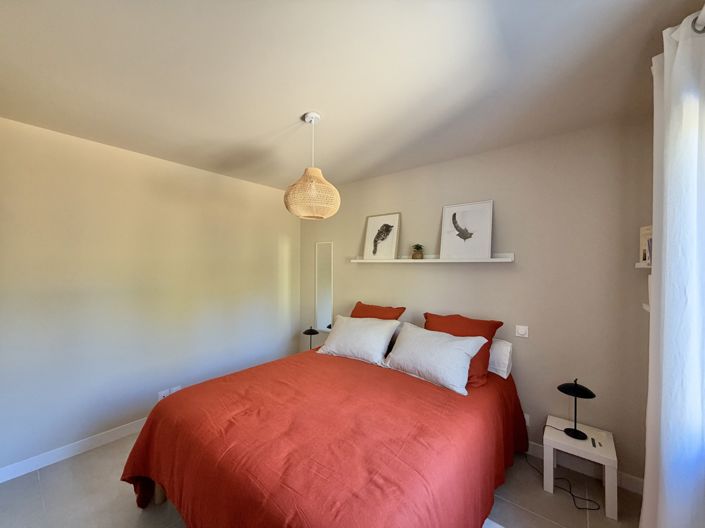 Image No.23-5 Bed House for sale