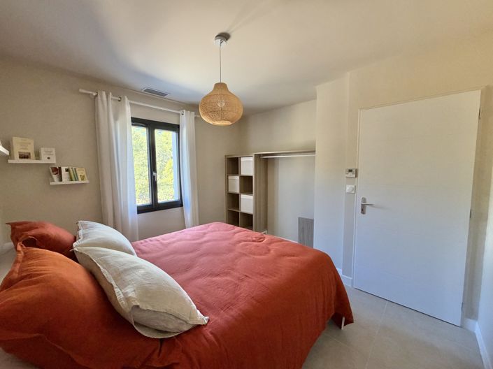 Image No.25-5 Bed House for sale