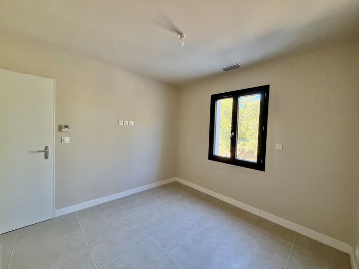 Image No.27-5 Bed House for sale