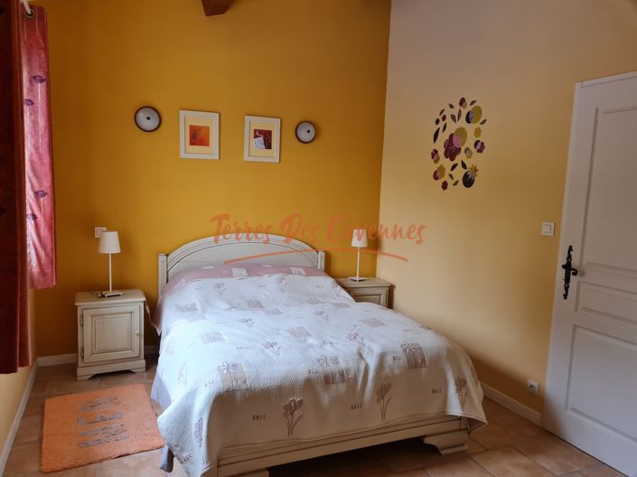Image No.6-2 Bed House for sale