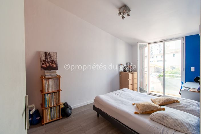 Image No.18-5 Bed House for sale