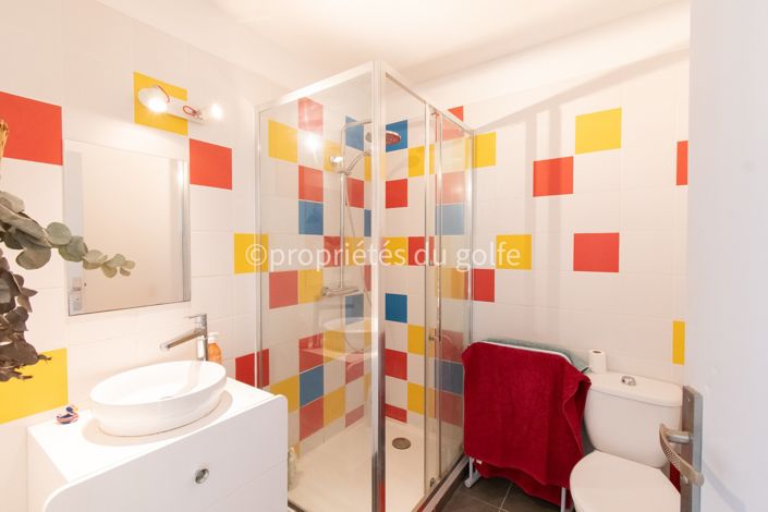 Image No.19-5 Bed House for sale