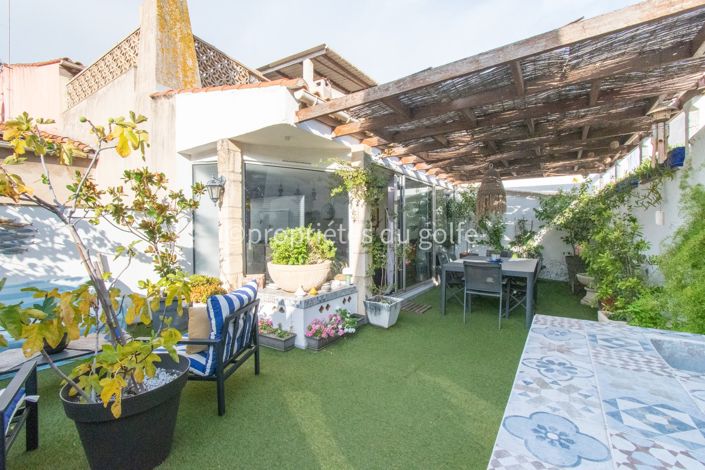 Image No.2-5 Bed House for sale