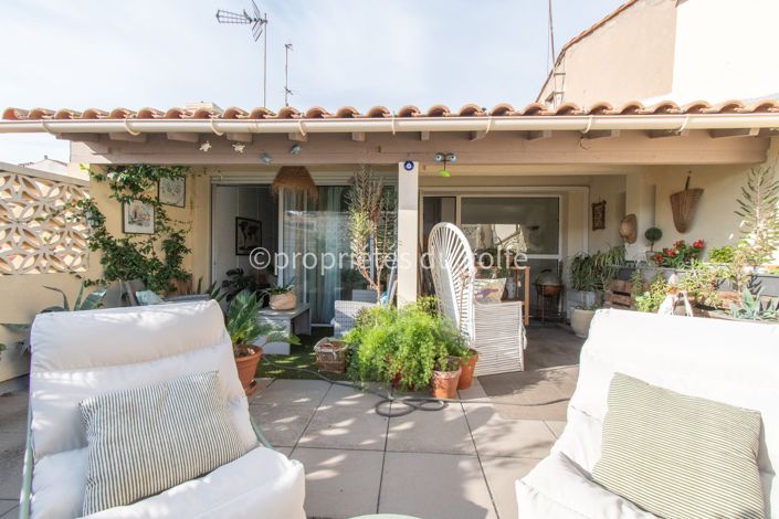 Image No.20-5 Bed House for sale