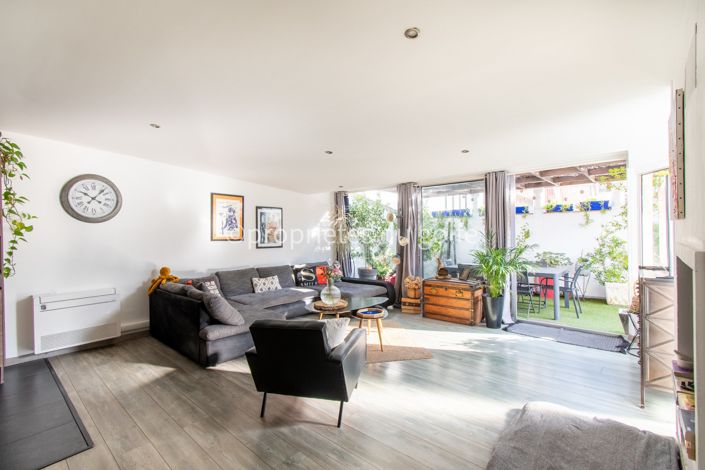 Image No.4-5 Bed House for sale