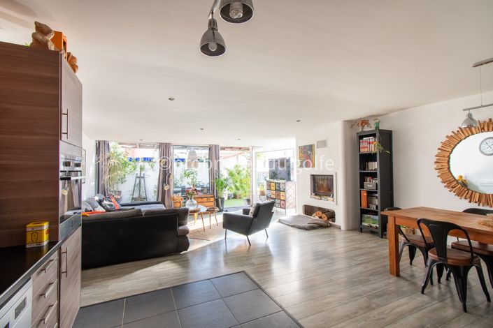 Image No.5-5 Bed House for sale