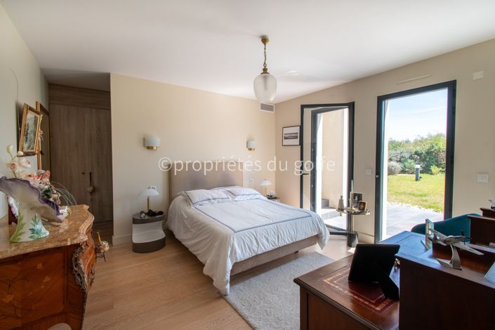 Image No.16-4 Bed House for sale