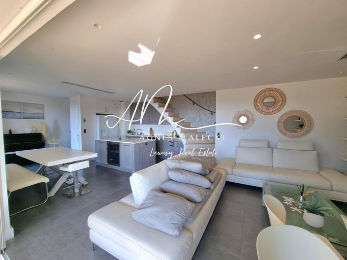 Image No.9-4 Bed House for sale