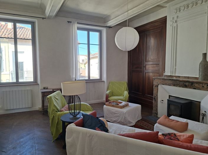 Image No.10-6 Bed House for sale