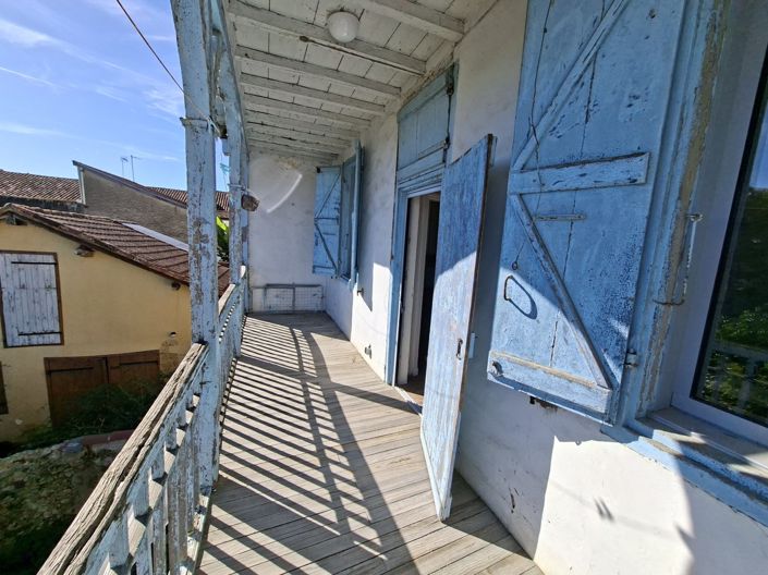 Image No.16-6 Bed House for sale