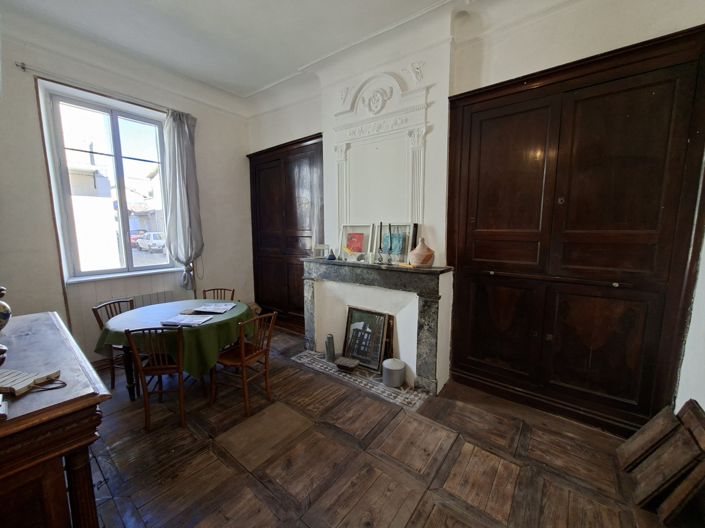 Image No.17-6 Bed House for sale