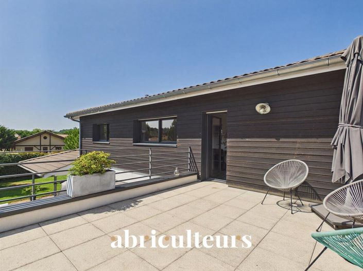 Image No.13-5 Bed House for sale
