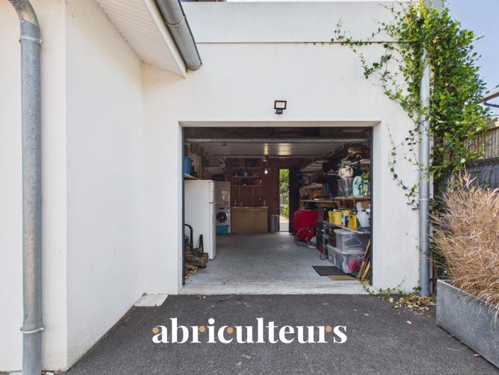 Image No.19-5 Bed House for sale